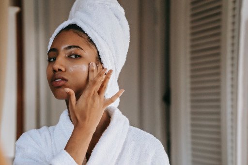 The Ultimate Guide to Gentle Facial Cleansing for Sensitive Skin